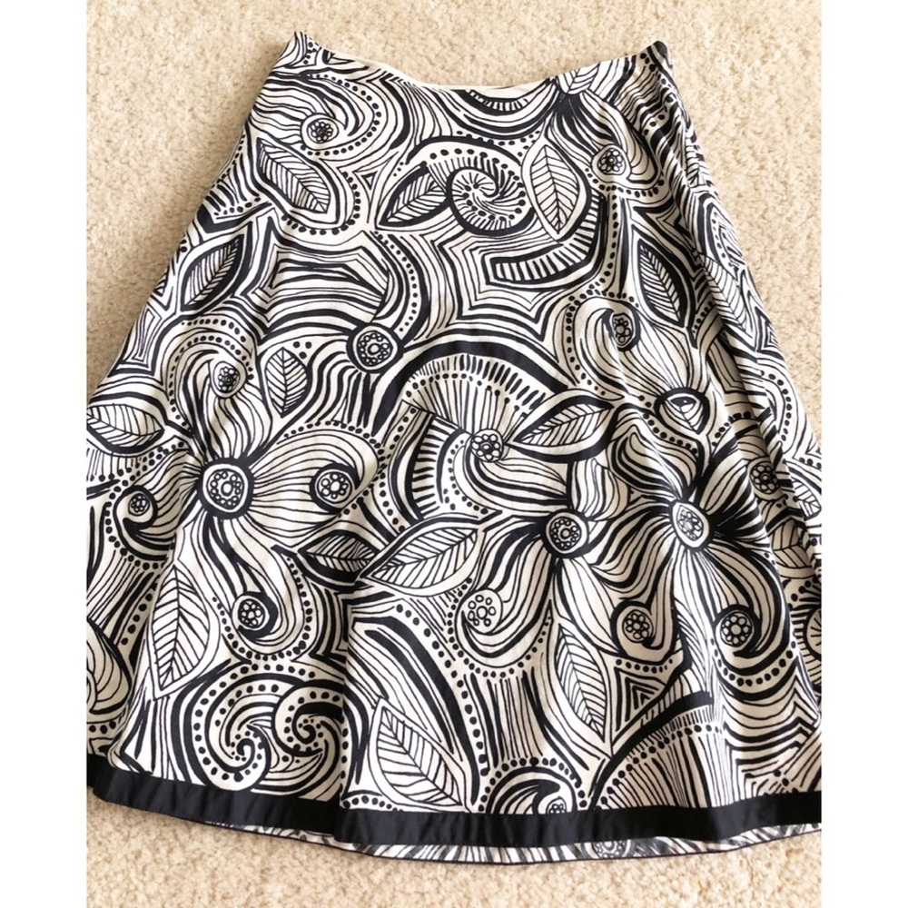 White House Black Market skirt